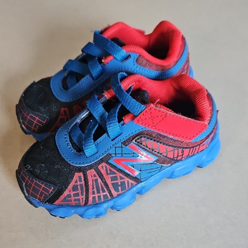 New Balance Hook And Loop Running Shoe